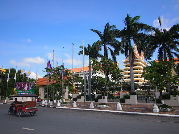 PC289243-hotel-cambodiana