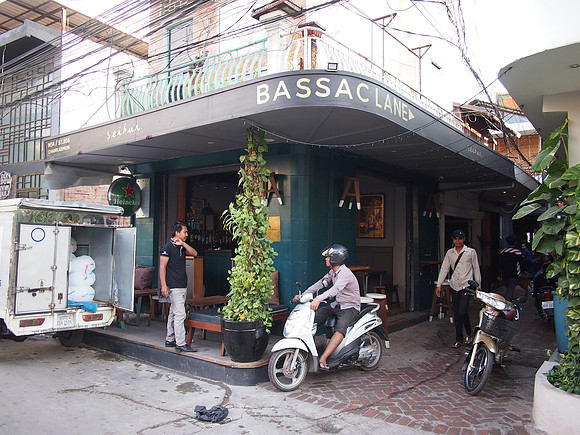 PC289311-bassac-lane