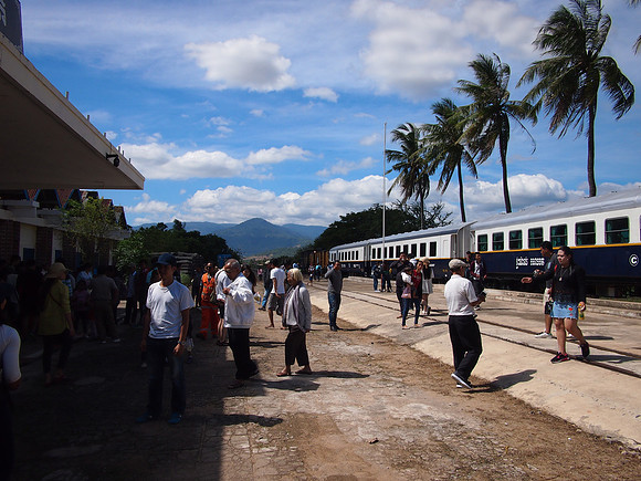 PC309484-stop-at-kampot
