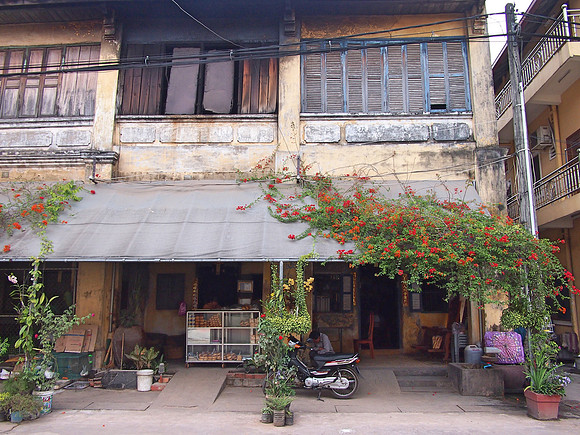 P1039679-colonial-kampot