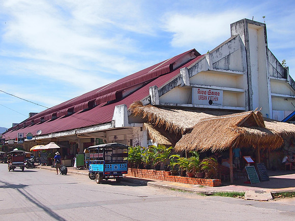P1039693-old-market