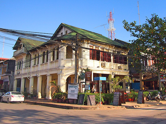 P1049730-bokor-mountain-lodge