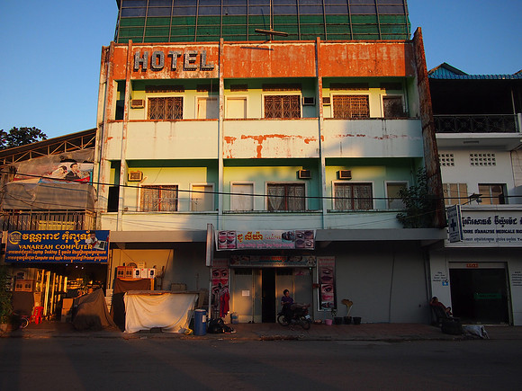 P1049741-sunset-hotel