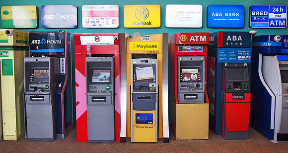 P1069785-atm-machines