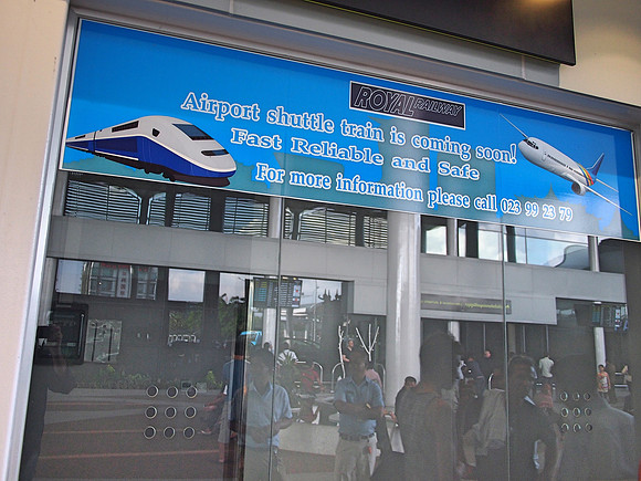 P1069781-train-ticket-office