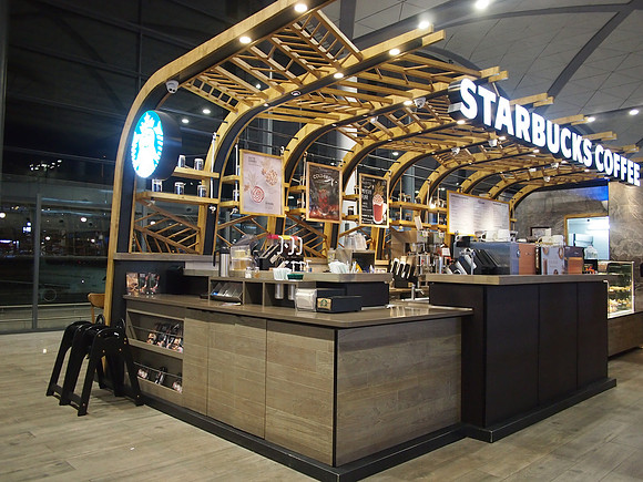 P1069797-starbucks
