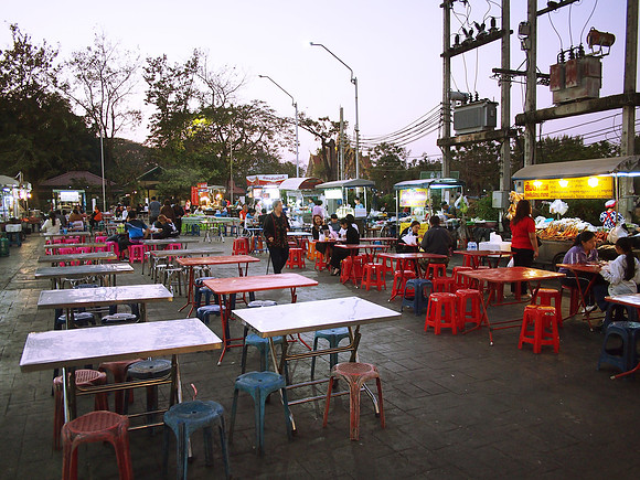 P2060019-night-market