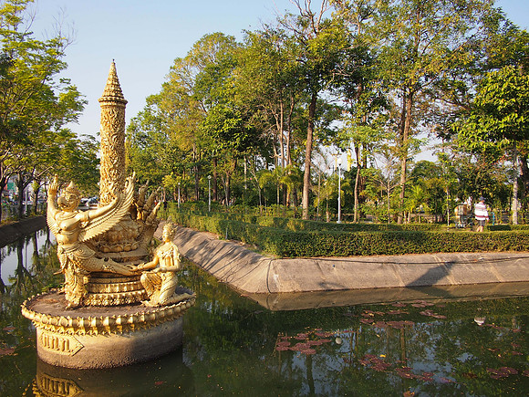 P2069996-candle-monument-park