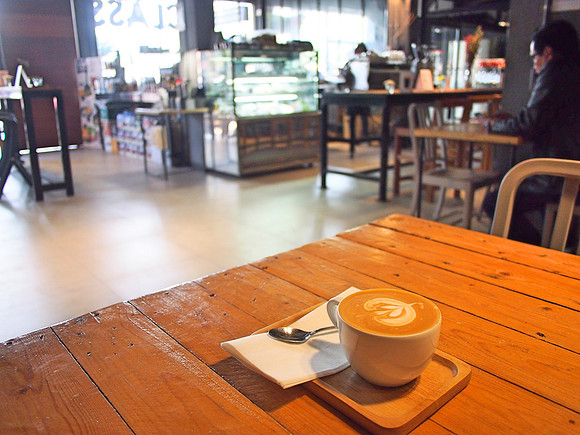 P2080122-class-cafe-cafe-latte