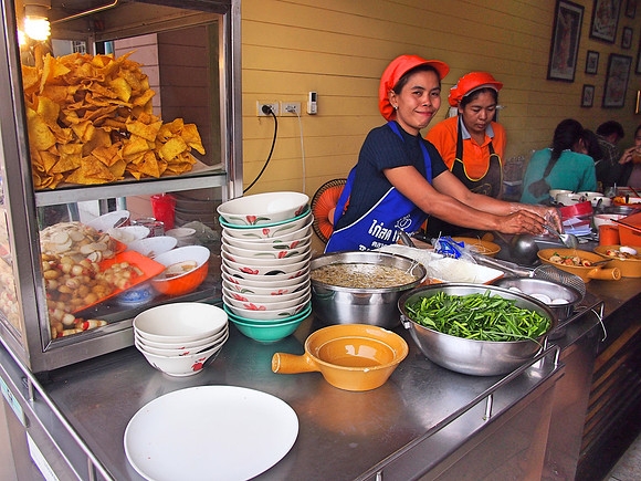 P2080158-soup-ladies