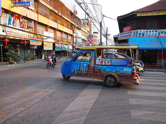P2090350-old-town-tuk-tuk