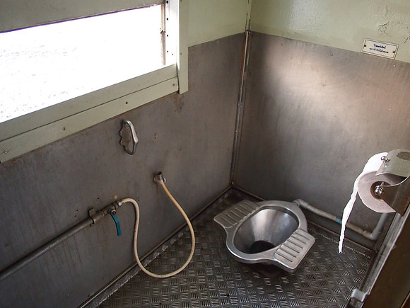 P2070025-squat-toilet