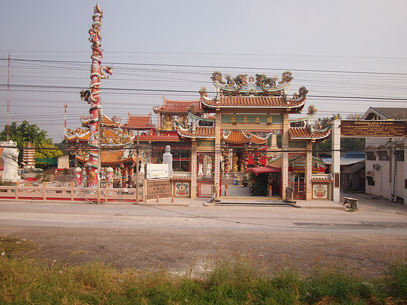 P2090254-temple-at-sung-noen