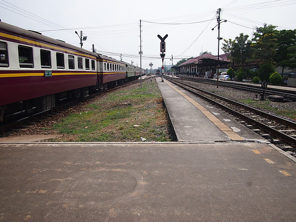 P2090310-ayutthaya-station