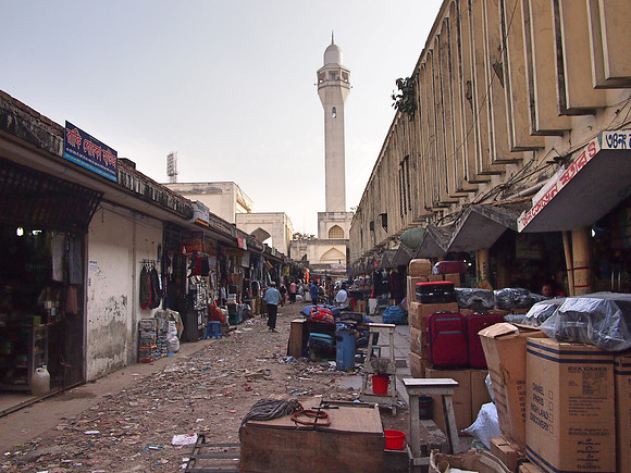 P2140563-baitul-mukarram-shopping-complex-mess