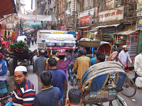 P2150728-bazar-traffic