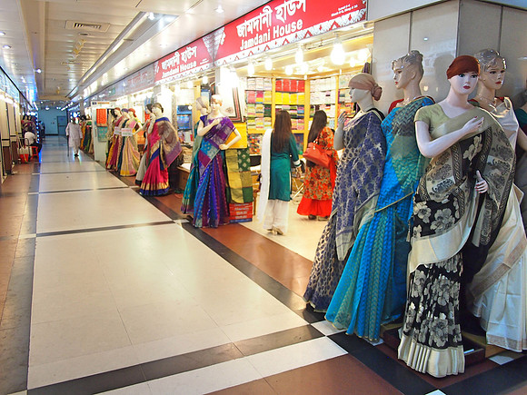 P2160828-fashion-mall