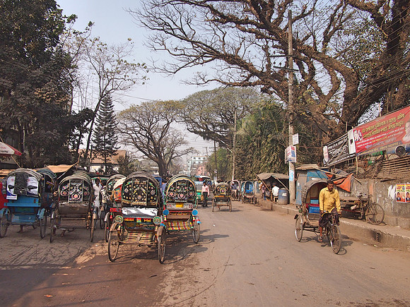 P2180918-strand-rickshaws