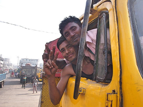 P2180932-truckers