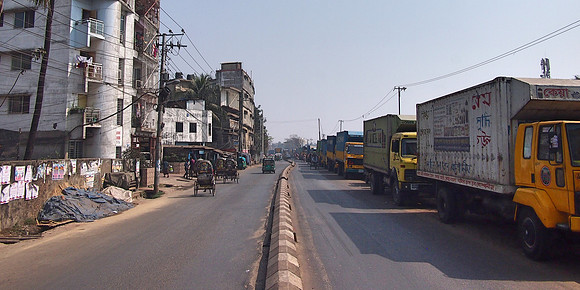 P2180961-port-trucks