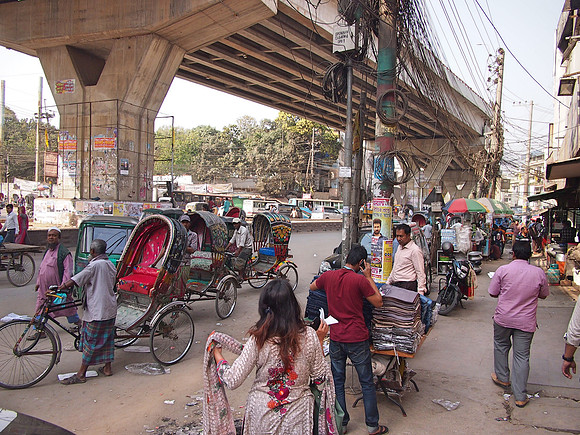 P2181051-gec-circle-traffic