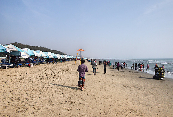 P2201157-beach-walking