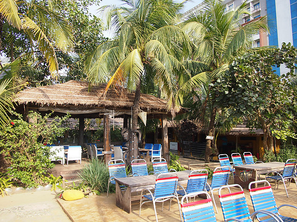 P2201170-mermaid-cafe