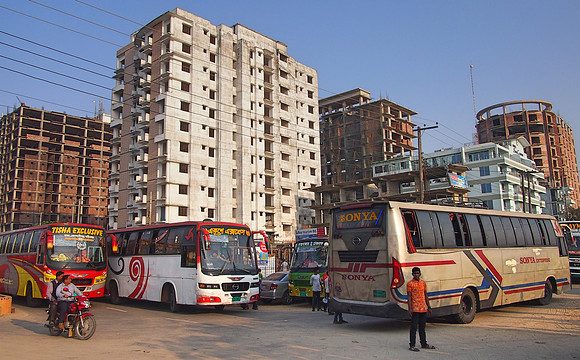 P2211229-bus-parking