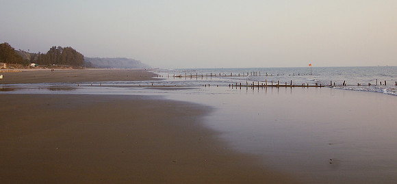 P2211242-beach