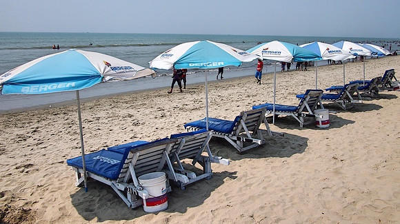 P2221287-beach-chairs