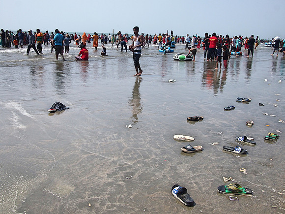 P2221290-flip-flops