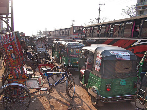 P2221308-mad-traffic