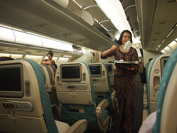 P2241385-hot-towel-service