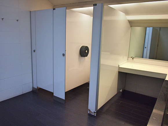 P2241420-bunc-bathroom