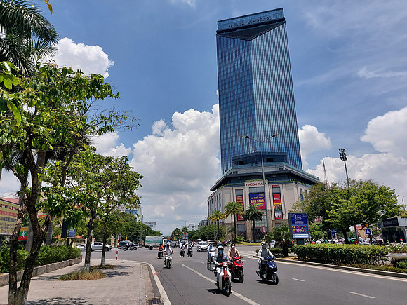 20220624_114402-vincom-plaza