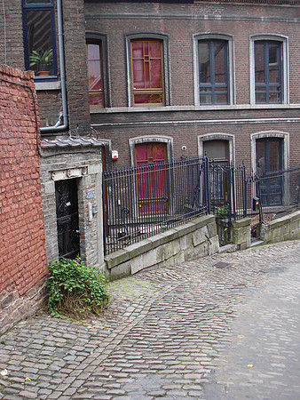 8 Rue Voliere, Liege - Belgium.