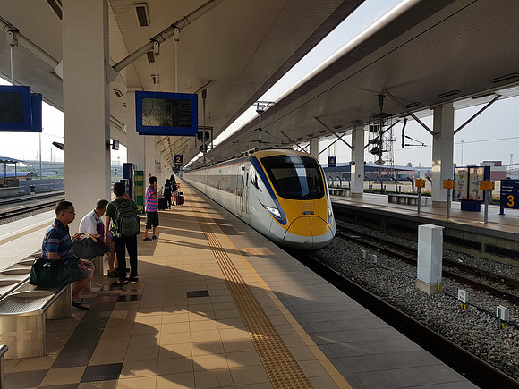 20180331_084804-ets-train-arrival