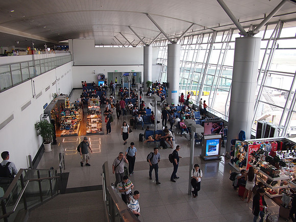 P3281696-departure-gate