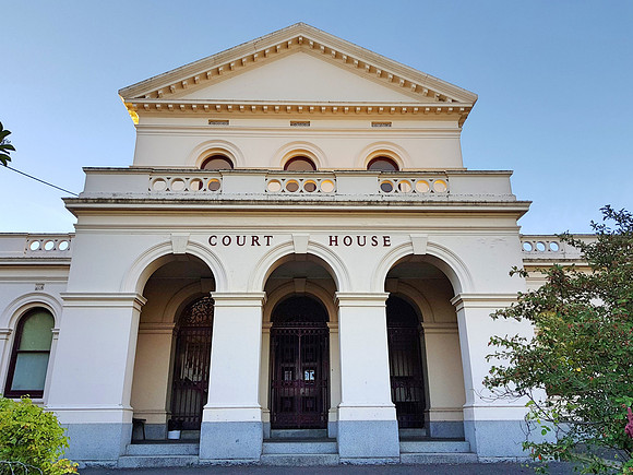 20180407_170621-court-house