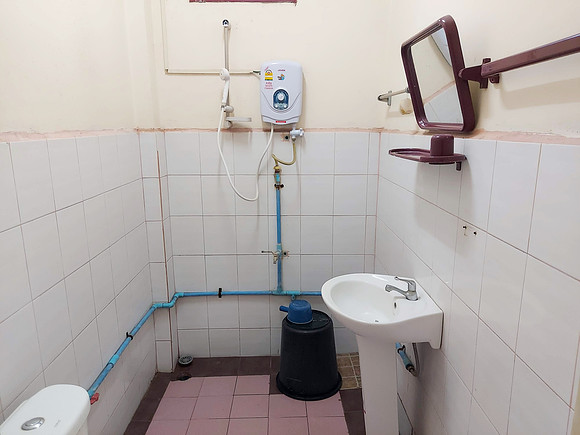 20220527_175311-oudomphet-bathroom