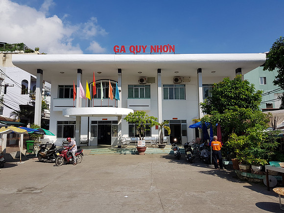 20180516_083342-ga-quy-nhon
