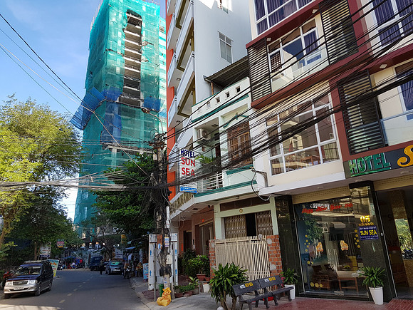 20180516_153012-flc-sea-tower-under-construction