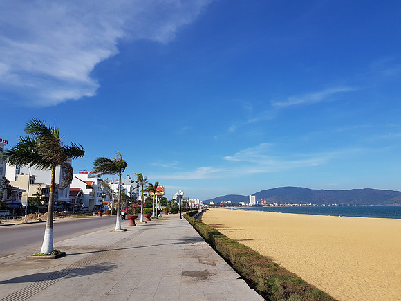 20180516_160538-beach-walk