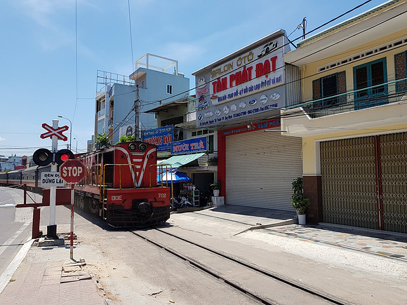 20180516_121308-train-arriving-quy-nhon