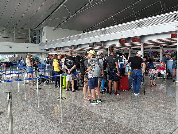 20180526_093158-jetstar-check-in