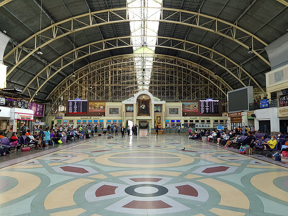 20180530_081410-hualamphong-station