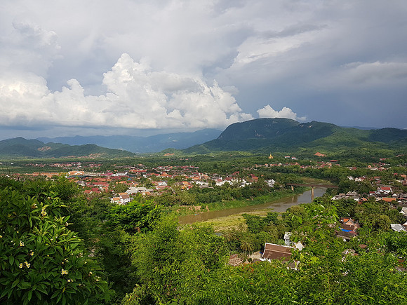 20180601_165007-view-from-phousi