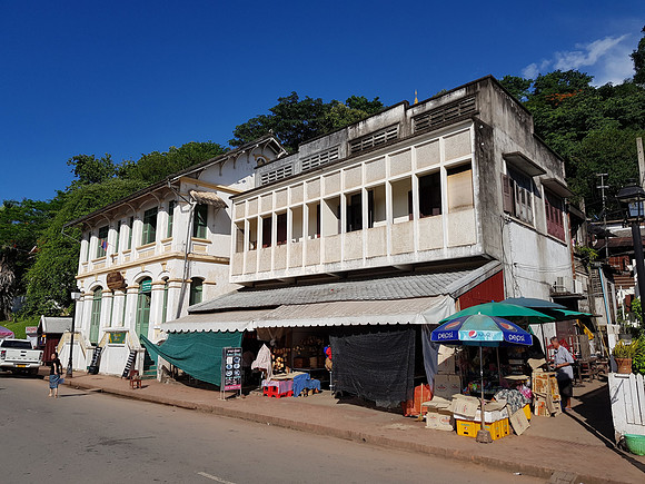 20180602_161939-colonial-and-modernist