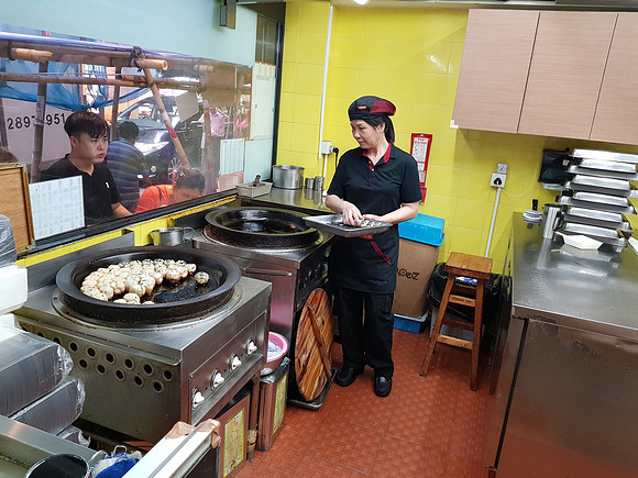 20180626_183627-pan-fried-buns