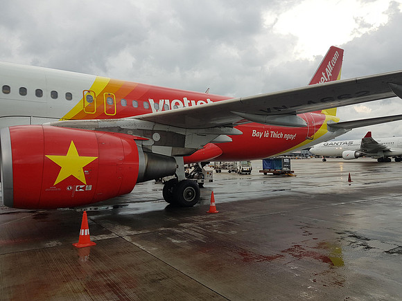 20180625_182807-vietjet-at-hkg